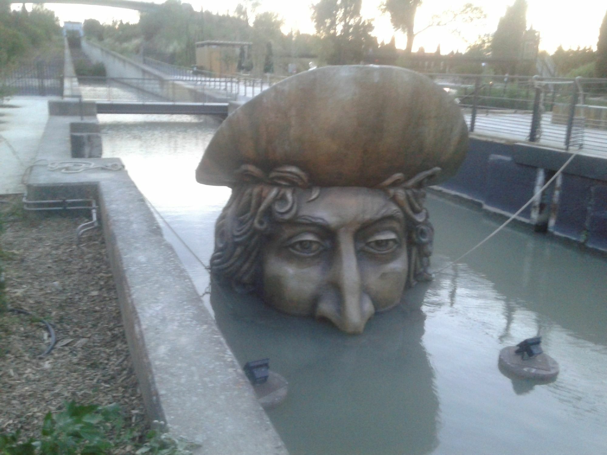 Venez Rever Beziers Centre Et Gare Il Y A Plus Cher Mais C Est Moins Bien מראה חיצוני תמונה